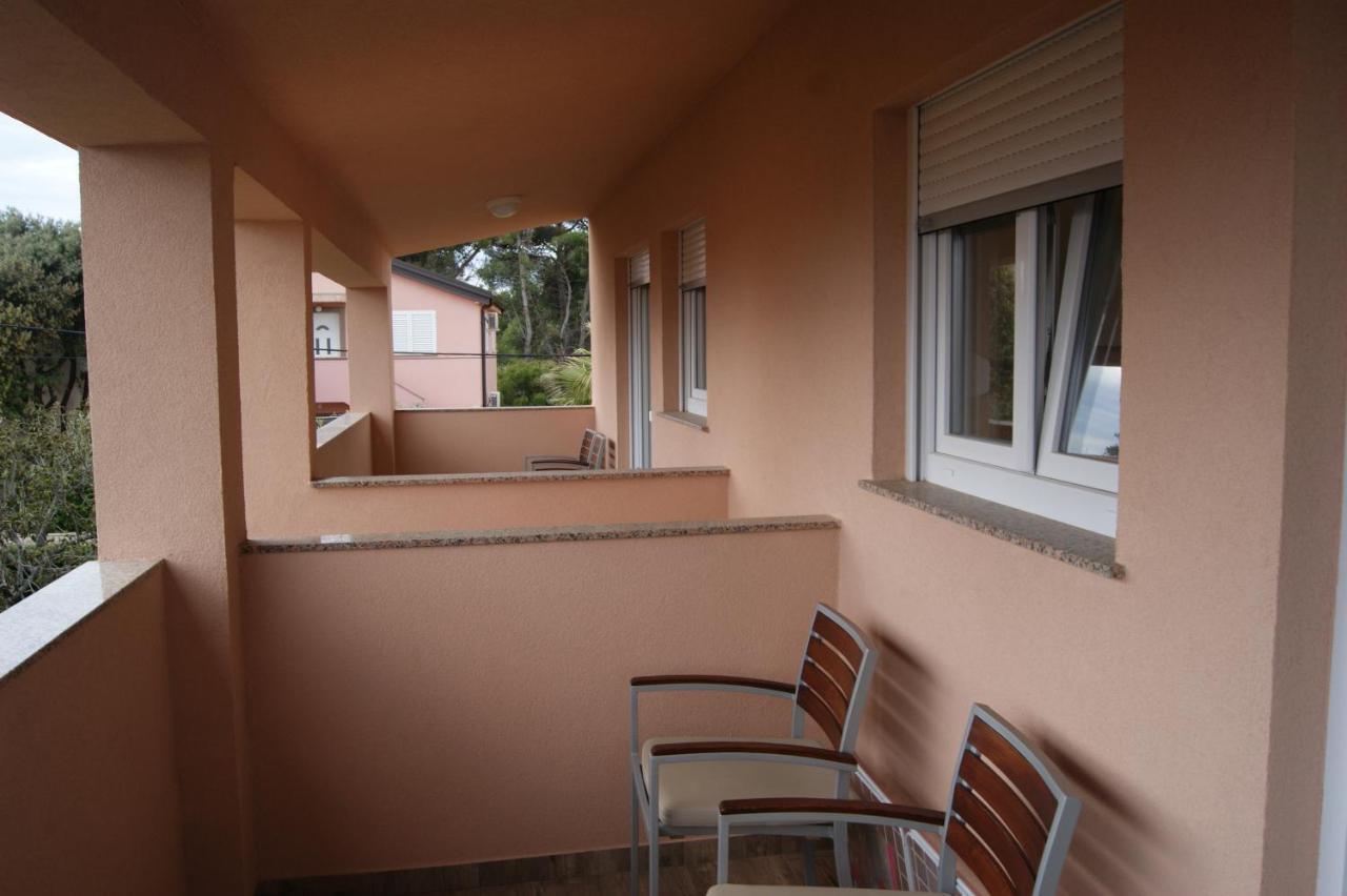 mario Vir Exterior foto